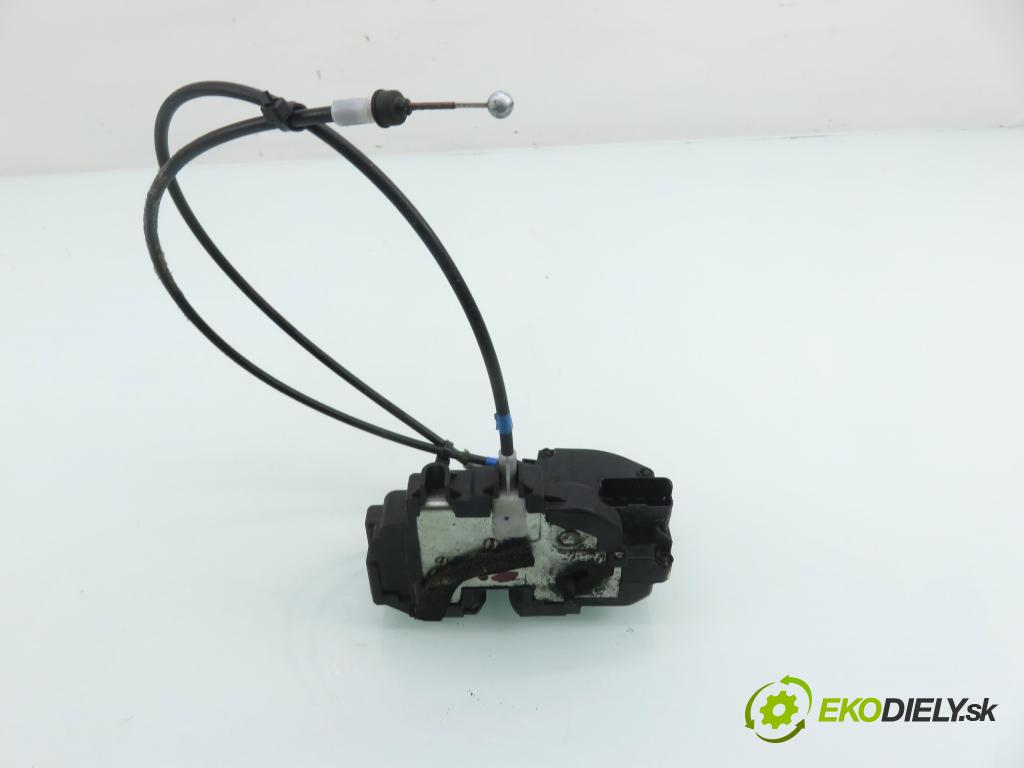 NISSAN NP300 NAVARA (D40) PICK-UP 2006 126,00 2.5 dCi 171 2488,00 zámok 28406B