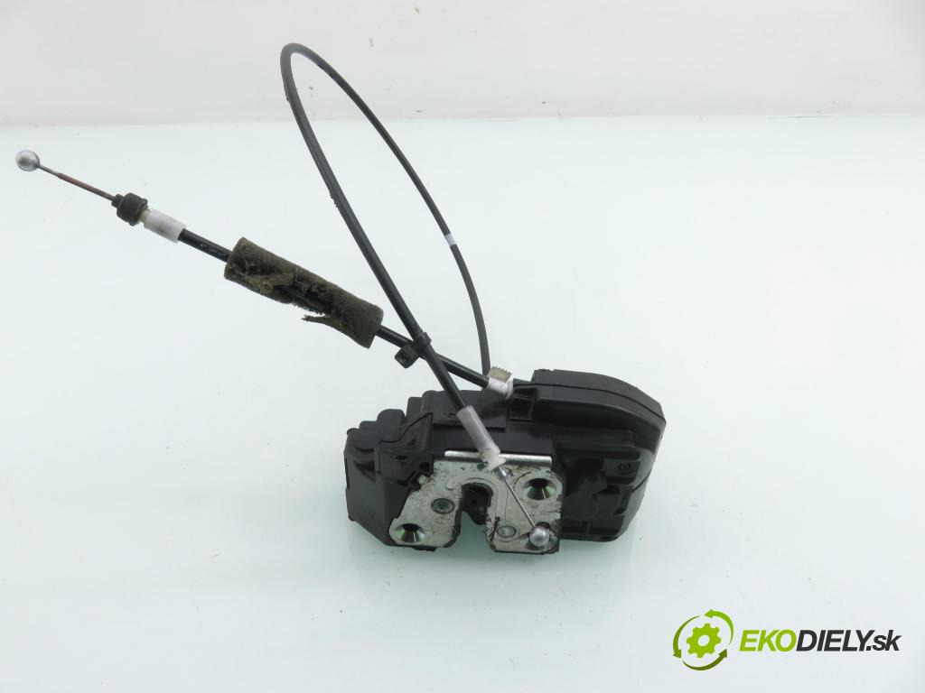 NISSAN NP300 NAVARA (D40) PICK-UP 2006 126,00 2.5 dCi 171 2488,00 zámok 29306C