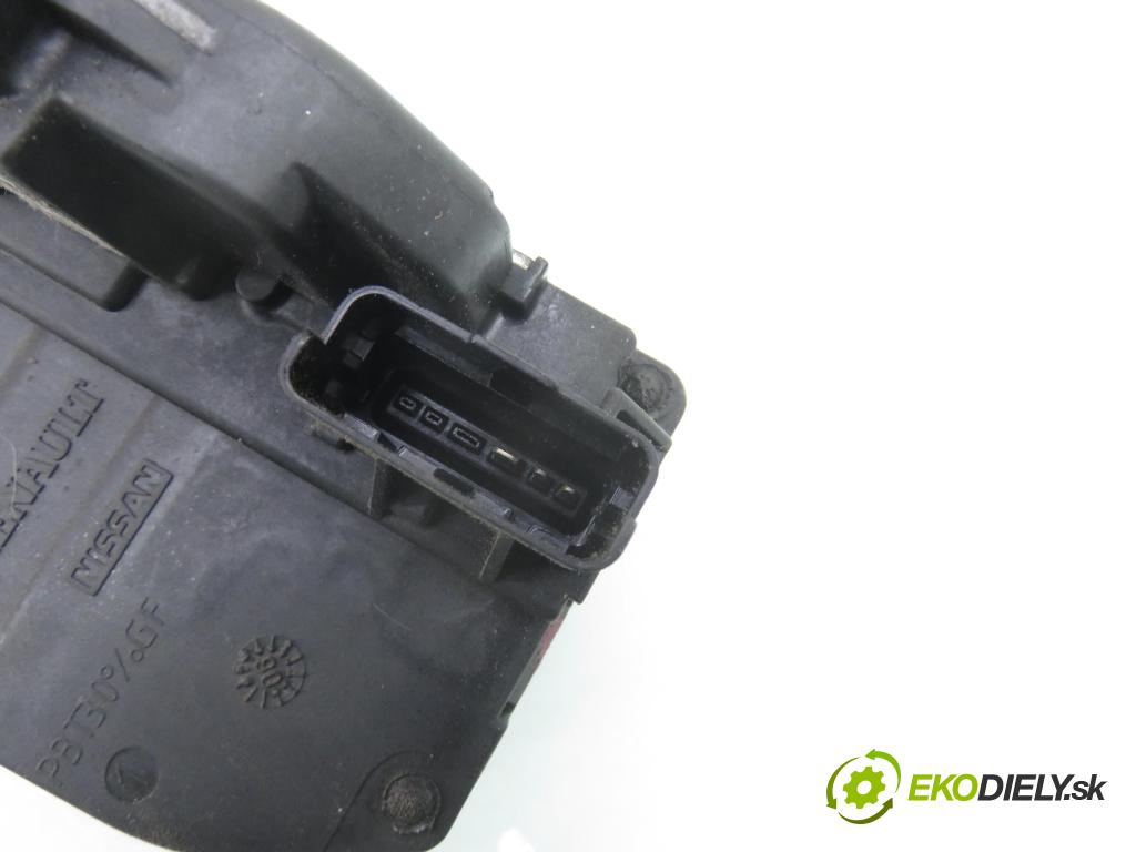 NISSAN NP300 NAVARA (D40) PICK-UP 2006 126,00 2.5 dCi 171 2488,00 zámok PPE 29306C