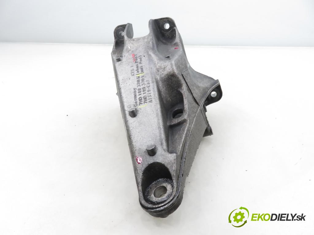 VW TRANSPORTER V Skrzynia (7HA, 7HH, 7EA, 7EH) FURGON 2006 96,00 2.5 TDI - AXD 2461,00 Uchytenie Motor 7H0199370M ; 7H0199370L