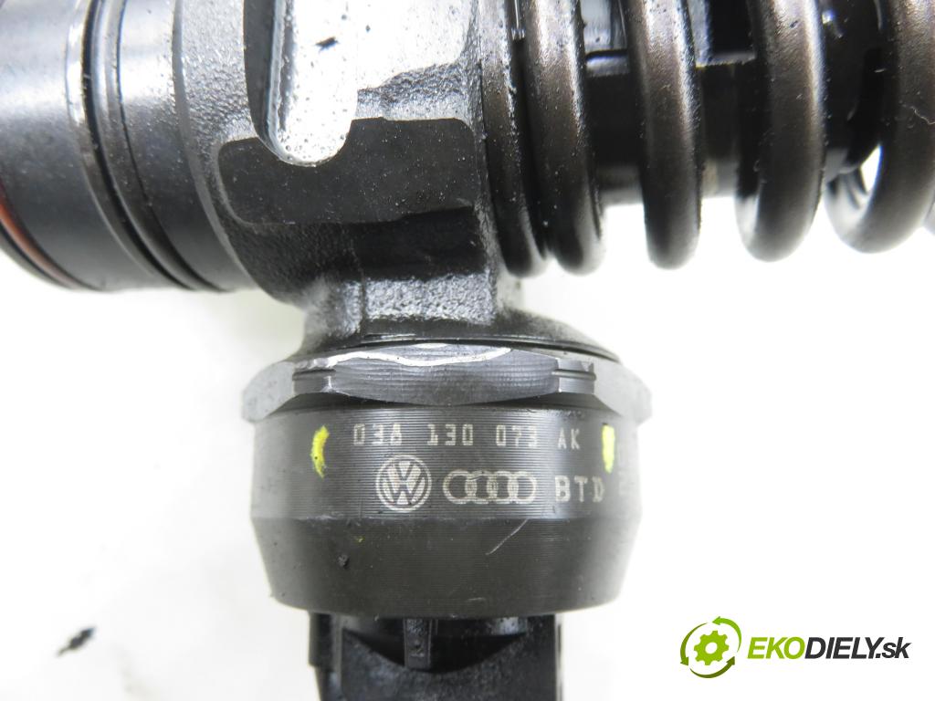 FORD GALAXY (WGR) VAN 2002 85,00 1.9 TDI PD 115 - AUY 1896,00 Vstrekovač 038130073AK ; 0414720038 (Vstrekovač paliva)