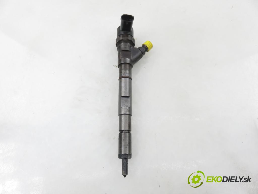 KIA SORENTO I (JC) SUV 2004 103,00 2.5 CRDi 140 - D4CB 2497,00 vstřikovač 0445110186 ; 338004A150 (Vstřikovač paliva)