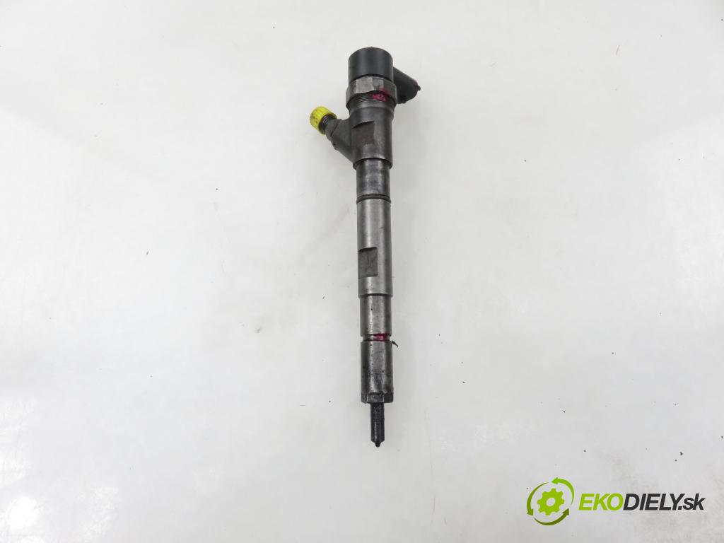 KIA SORENTO I (JC) SUV 2004 103,00 2.5 CRDi 140 - D4CB 2497,00 vstřikovač 0445110186 ; 338004A100 (Vstřikovač paliva)