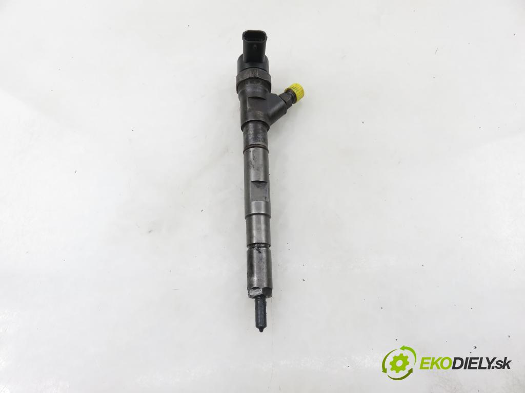 KIA SORENTO I (JC) SUV 2004 103,00 2.5 CRDi 140 - D4CB 2497,00 vstřikovač 0445110186 ; 338004A100 (Vstřikovač paliva)