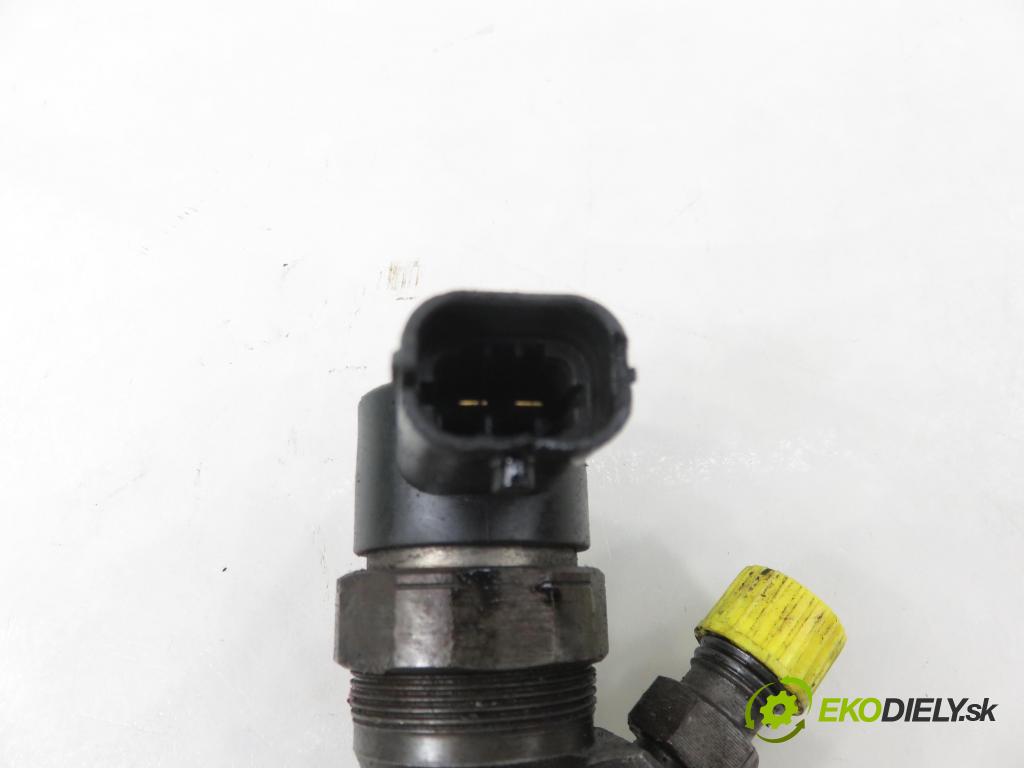 KIA SORENTO I (JC) SUV 2004 103,00 2.5 CRDi 140 - D4CB 2497,00 vstřikovač 0445110186 ; 338004A120 (Vstřikovač paliva)