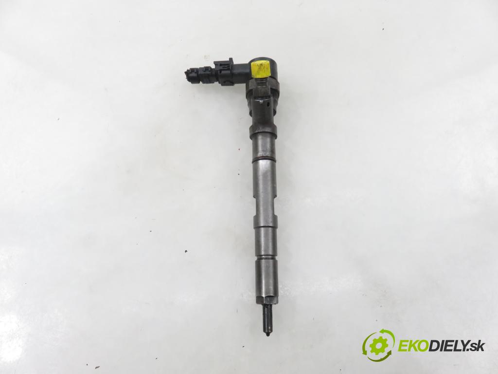 KIA SORENTO I (JC) SUV 2004 103,00 2.5 CRDi 140 - D4CB 2497,00 vstřikovač 0445110186 ; 338004A120 (Vstřikovač paliva)