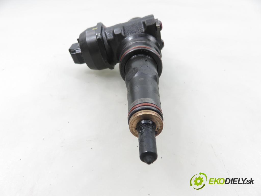 FORD GALAXY (WGR) VAN 2002 85,00 1.9 TDI PD 115 - AUY 1896,00 Vstrekovač 038130073AK ; 0414720038 (Vstrekovač paliva)