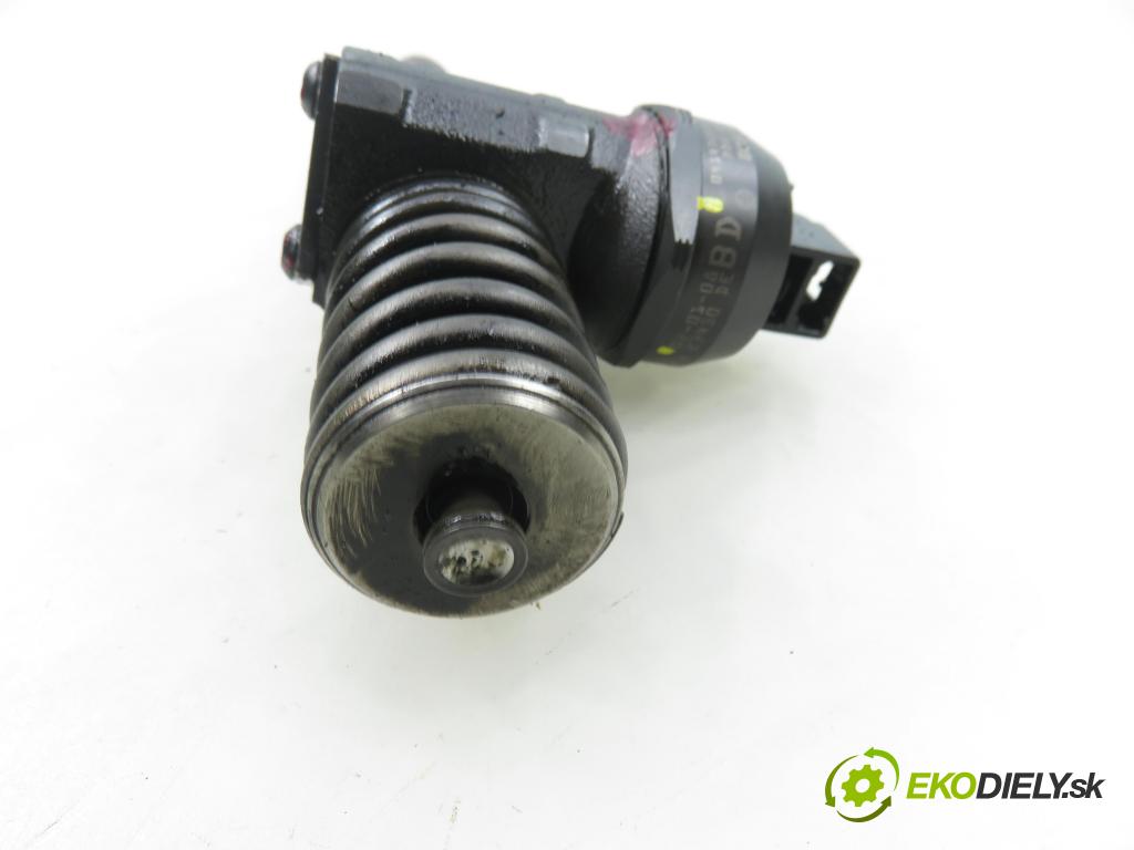 FORD GALAXY (WGR) VAN 2002 85,00 1.9 TDI PD 115 - AUY 1896,00 Vstrekovač 038130073AK ; 0414720038 (Vstrekovač paliva)