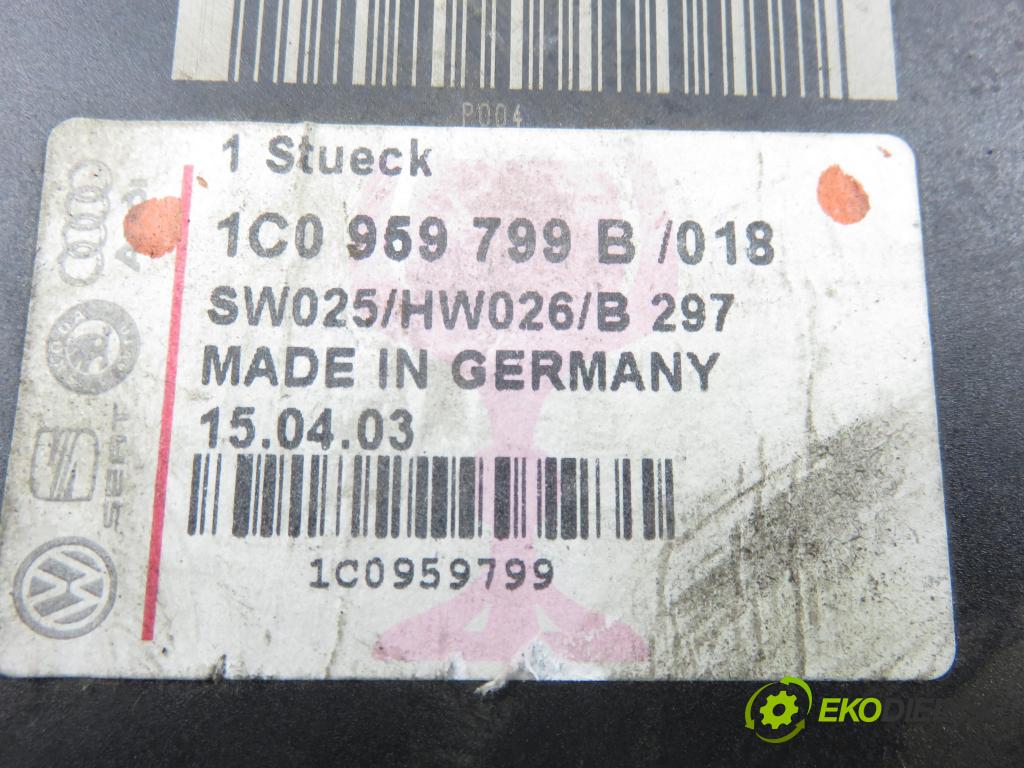 VW BORA (1J2) SEDAN 2002 66,00 1.9 TDI 90 - ALH 1896,00 MODUL komfortu 1C0959799B