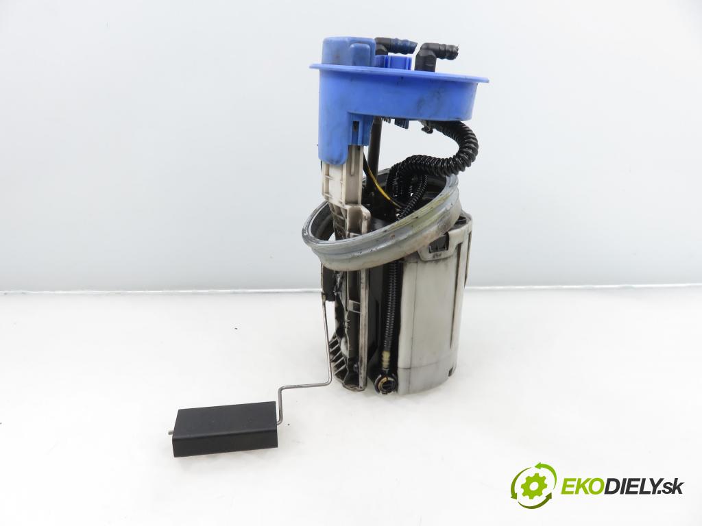 AUDI A3 (8L1) HB 2002 74,00 1.9 TDI - AXR 1896,00 pumpa paliva 8L0919050