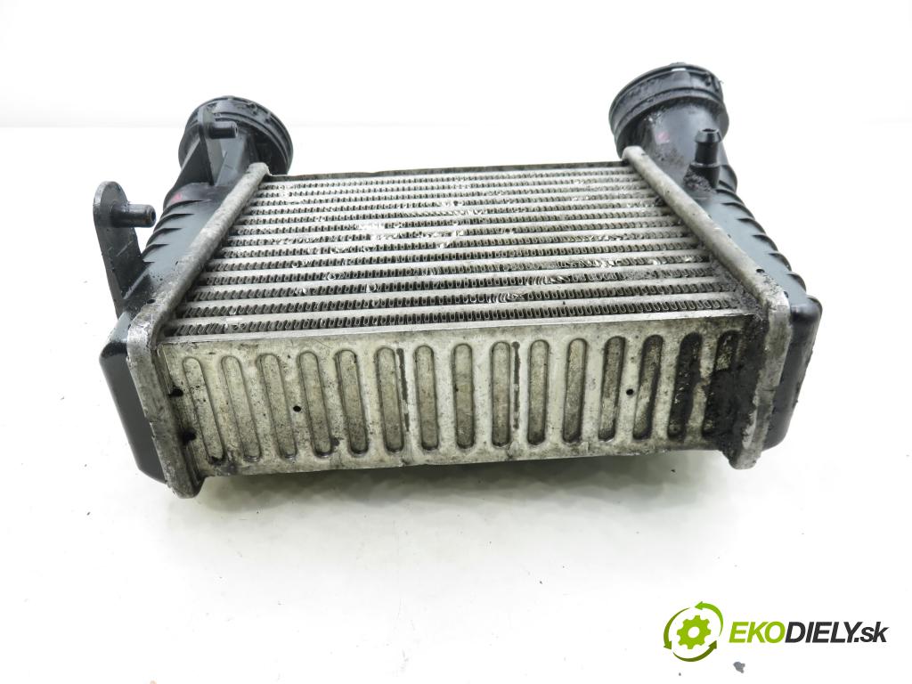 VW PASSAT B5.5 Variant (3B6) KOMBI 2001 74,00 1.9 TDI PD 101 - AVB 1896,00 chladič intercooler 8D0145805C