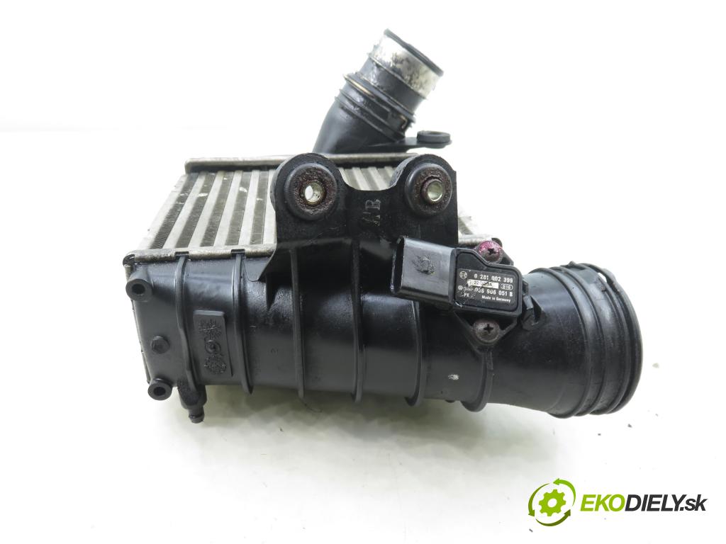 AUDI A3 (8L1) HB 2002 74,00 1.9 TDI - AXR 1896,00 chladič intercooler 1J0145803N ; 872999M