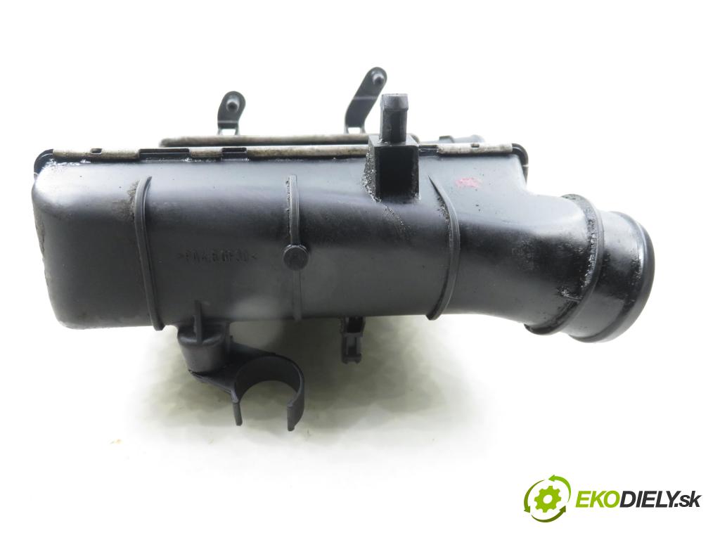 AUDI A4 Avant (8E5, B6) KOMBI 2002 96,00 1.9 TDI - AWX 1896,00 chladič intercooler 8E0145805F