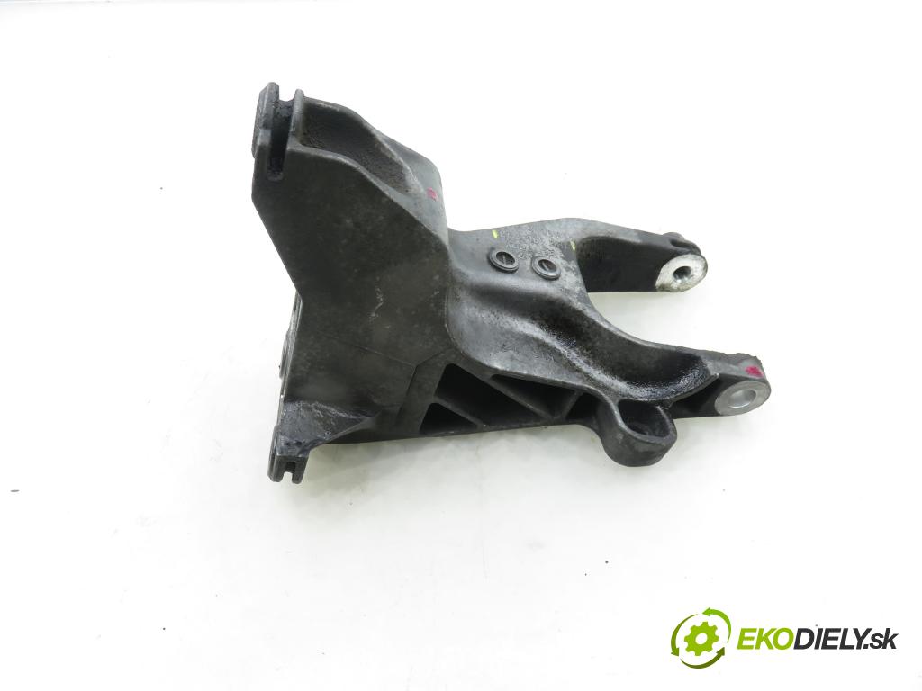 VW TRANSPORTER V Skrzynia (7HA, 7HH, 7EA, 7EH) FURGON 2005 77,00 1.9 TDI PD 105 - AXB 1896,00 uchycení motora 7H0199343