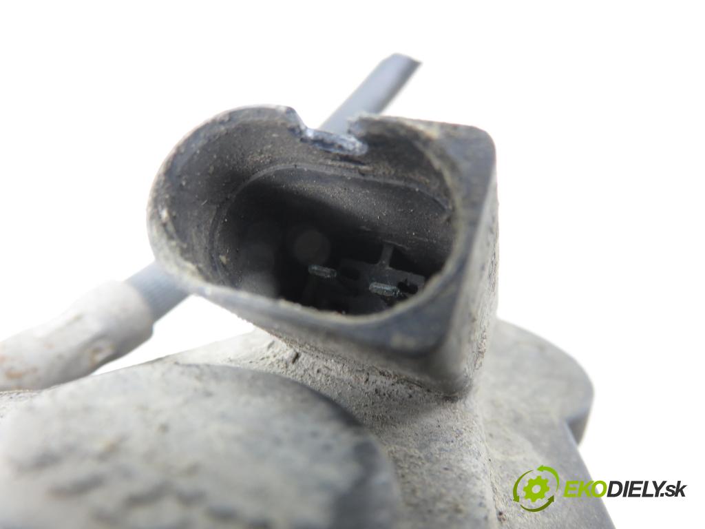 VW PASSAT B6 Variant (3C5) KOMBI 2005 77,00 1.9 TDI - BKC 1896,00 brzdič třmen PT