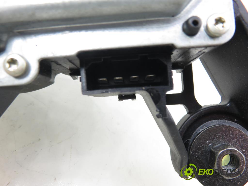 SEAT ALHAMBRA (7V8, 7V9) MINIVAN 2003 85,00 1.9 TDI PD 115 - AUY 1896,00 Motorček stierače zadné 7M3955711A