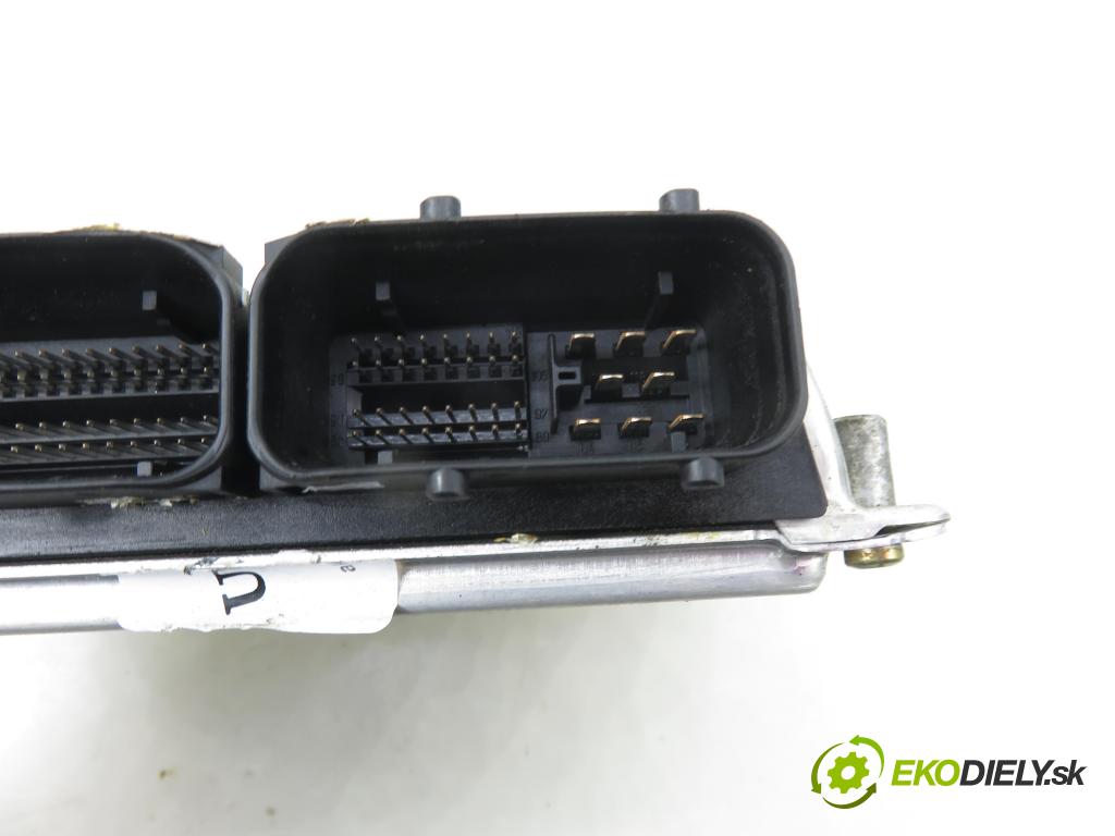 AUDI A6 Avant (4B5, C5) KOMBI 2003 125,00 2.4 quattro - BDV 2393,00 řídící jednotka motora 3B0907552BJ ; 0261207500