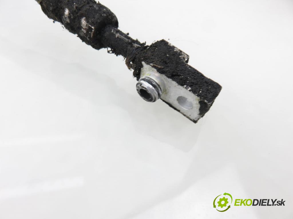 SUZUKI GRAND VITARA II (JT, TE, TD) SUV 2006 95,00 1.9 DDiS 129 4x4 - F9Q 264 1870,00 trubka klimatizace