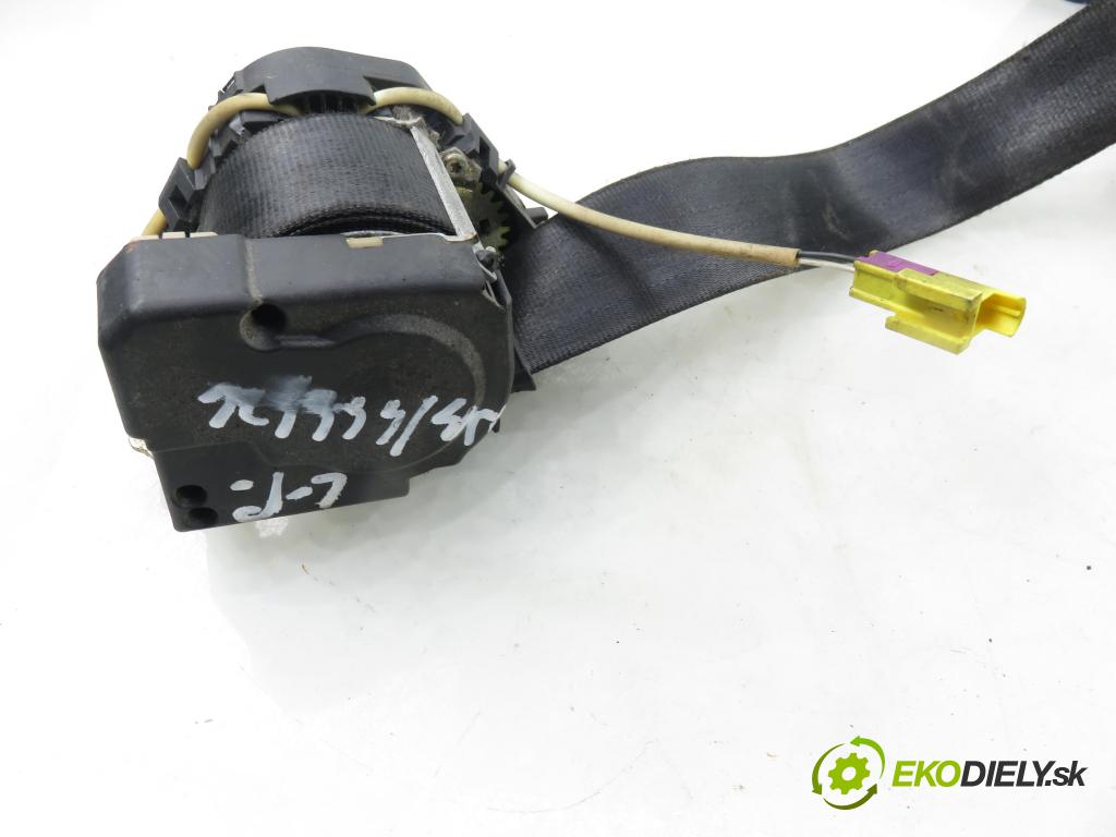 VW BORA (1J2) SEDAN 2002 66,00 1.9 TDI 90 - ALH 1896,00 držák BEZPEČNOST LP 1J4857705AA