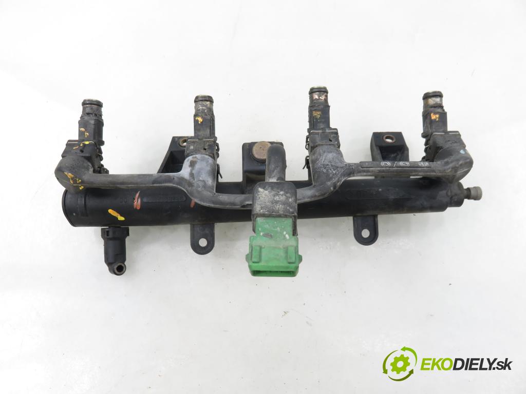 CITROEN BERLINGO / BERLINGO FIRST nadwozie wielkoprzestrzenne (MPV) KOMBIVAN 1998 55,00 1.4 i 75 - KFX 1360,00 Lišta vstrekovacia 9628982980 (Vstrekovacia lišta)