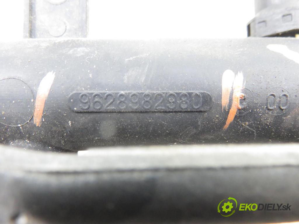 CITROEN BERLINGO / BERLINGO FIRST nadwozie wielkoprzestrzenne (MPV) KOMBIVAN 1998 55,00 1.4 i 75 - KFX 1360,00 Lišta vstrekovacia 9628982980 (Vstrekovacia lišta)