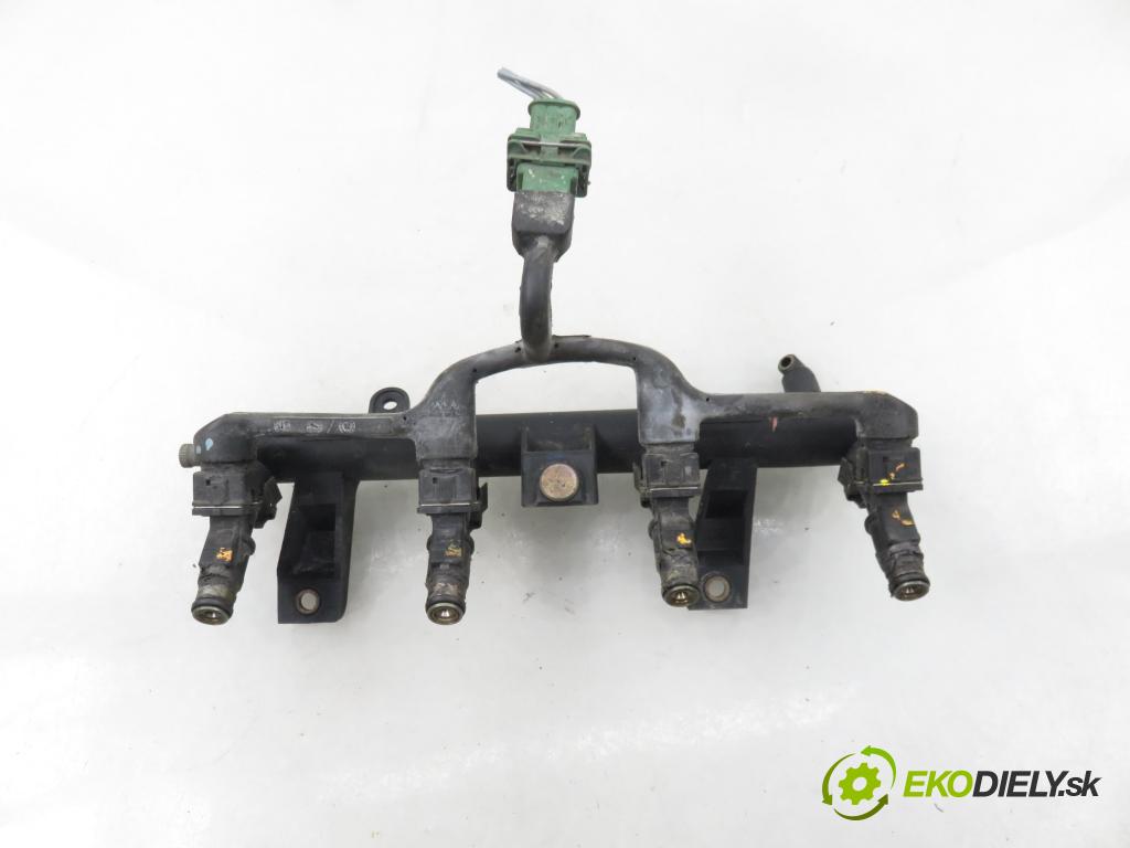 CITROEN BERLINGO / BERLINGO FIRST nadwozie wielkoprzestrzenne (MPV) KOMBIVAN 1998 55,00 1.4 i 75 - KFX 1360,00 Lišta vstrekovacia 9628982980 (Vstrekovacia lišta)