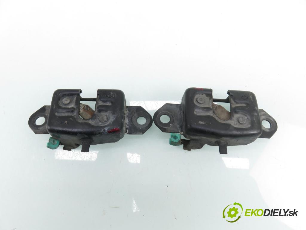 NISSAN NP300 NAVARA (D40) PICK-UP 2006 126,00 2.5 dCi 171 2488,00 zámok dverí kufor