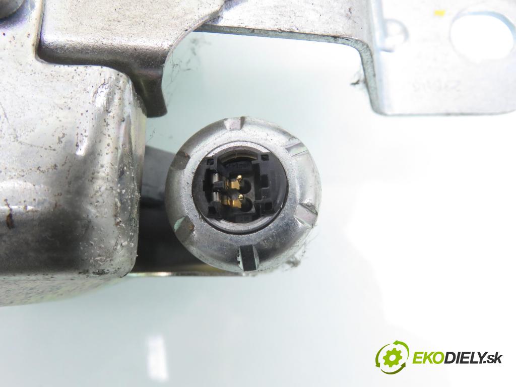 NISSAN NP300 NAVARA (D40) PICK-UP 2006 126,00 2.5 dCi 171 2488,00 Držiak bezpečnostný PP 7P1030P