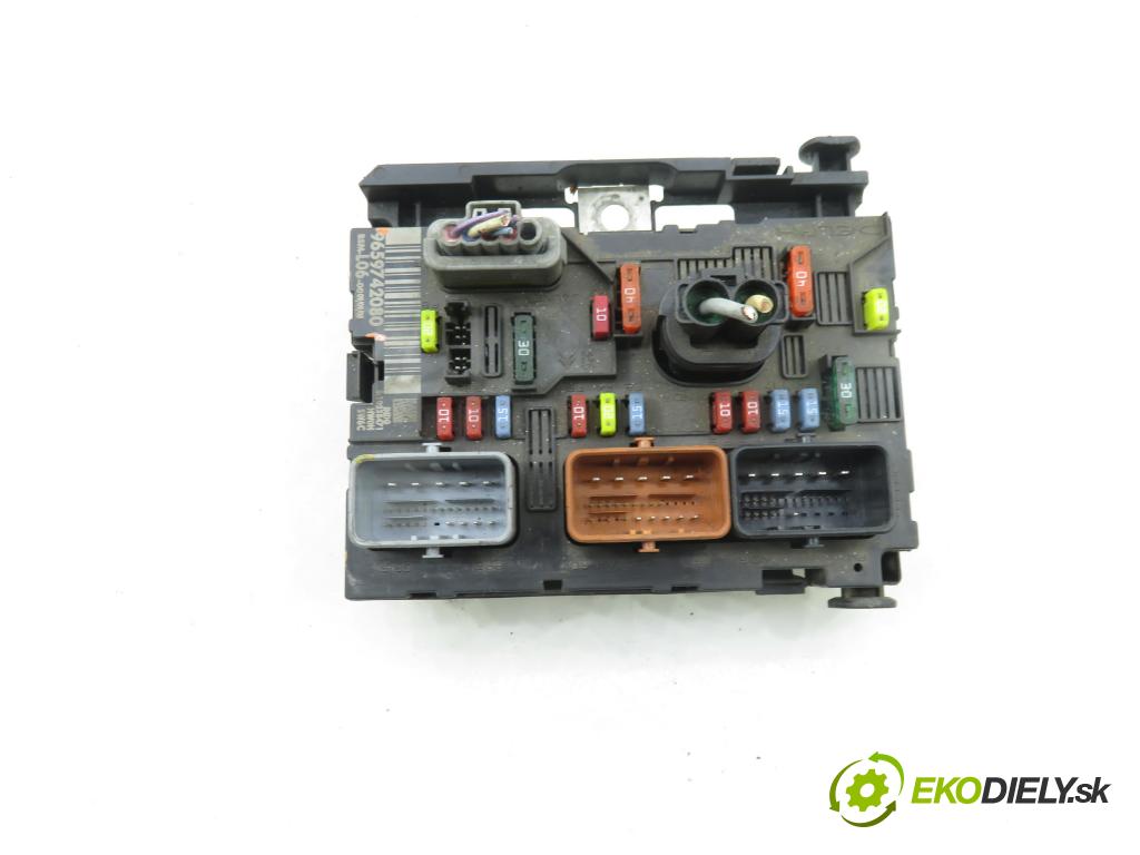 PEUGEOT 307 (3A/C) HB 2005 66,00 1.6 HDi 90 - 9HX (DV6ATED4) 1560,00 MODUL BSM 9659742080