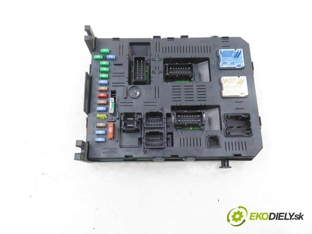 PEUGEOT 307 (3A/C) HB 2005 66,00 1.6 HDi 90 - 9HX (DV6ATED4) 1560,00 MODUL BSI 9660105680