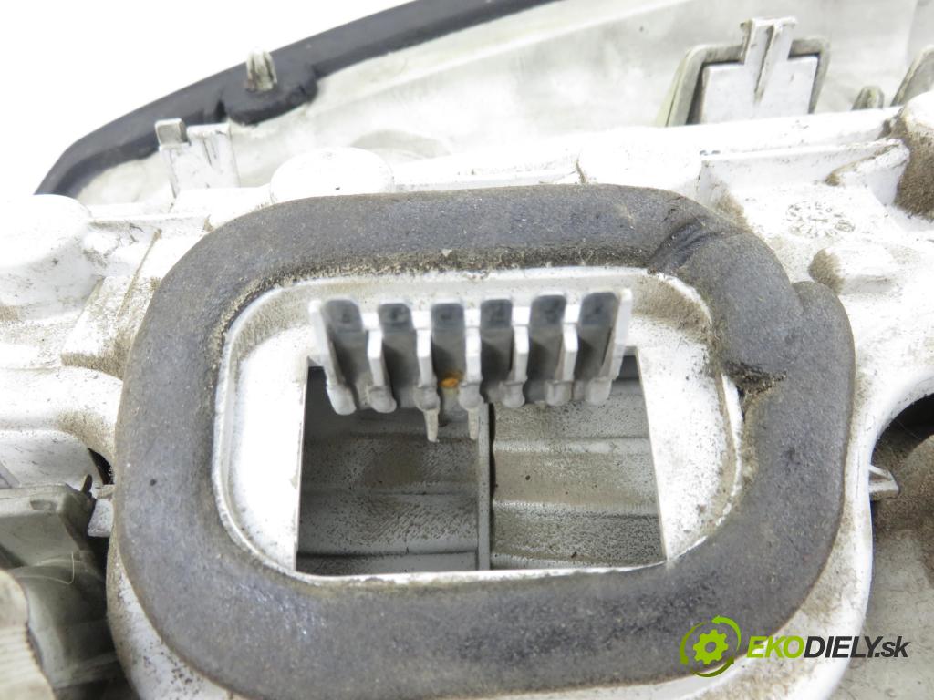 OPEL ASTRA G liftback (T98) HB 1999 55,00 1.6 8V 75 1598,00 světlo levé zadní 90521542