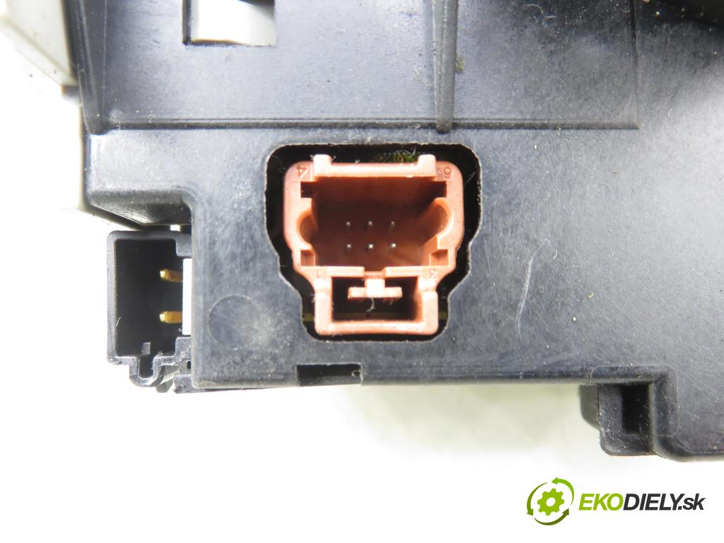 PEUGEOT 307 (3A/C) HB 2005 66,00 1.6 HDi 90 - 9HX (DV6ATED4) 1560,00 páčka/prepínač 96605601XT