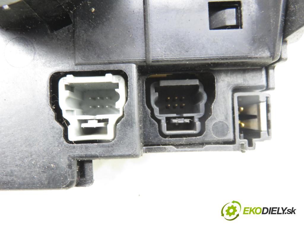 PEUGEOT 307 (3A/C) HB 2005 66,00 1.6 HDi 90 - 9HX (DV6ATED4) 1560,00 páčka/prepínač 96605601XT