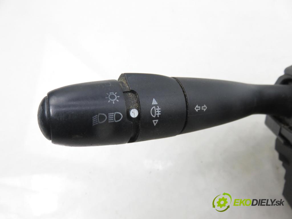 PEUGEOT 307 (3A/C) HB 2005 66,00 1.6 HDi 90 - 9HX (DV6ATED4) 1560,00 páčka/prepínač 96605601XT