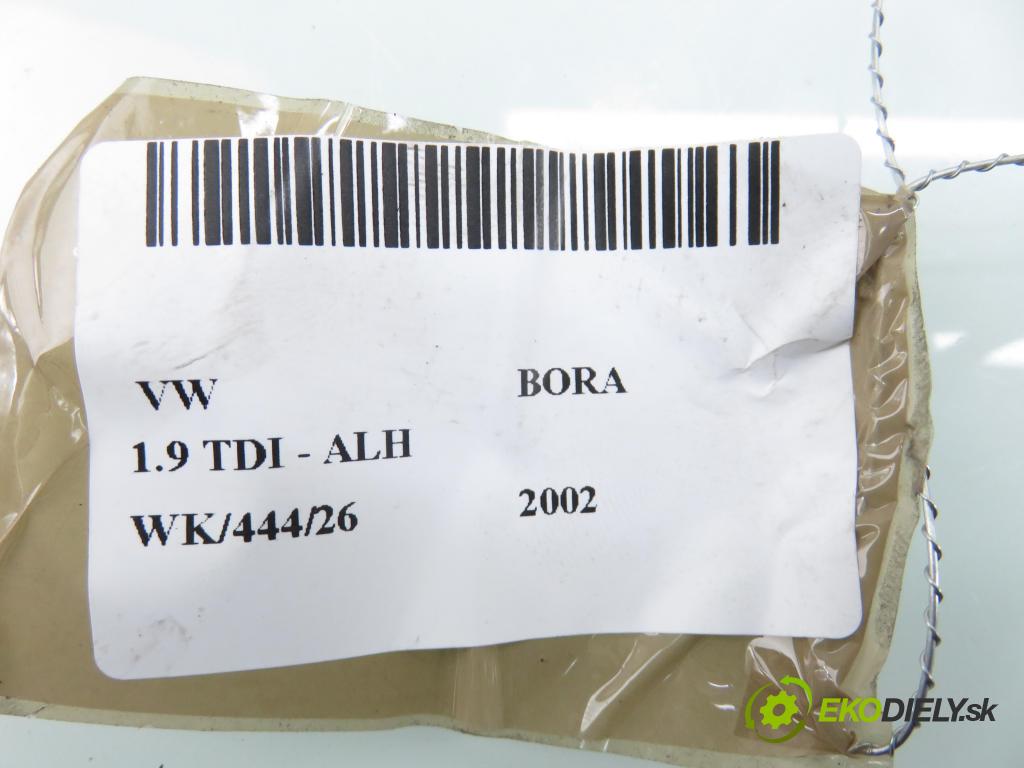 VW BORA (1J2) SEDAN 2002 66,00 1.9 TDI 90 - ALH 1896,00 chladič vody