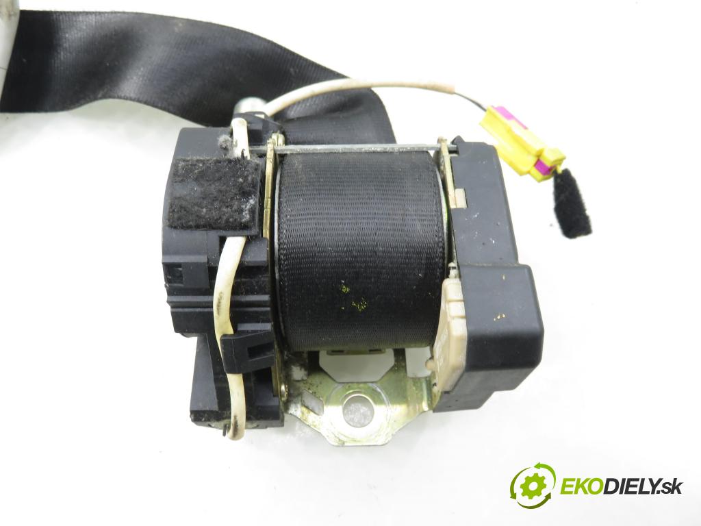 VW GOLF IV (1J1) HB 2003 55,00 1.4 16V - BCA 1390,00 držák BEZPEČNOST LP 1J4857705AA