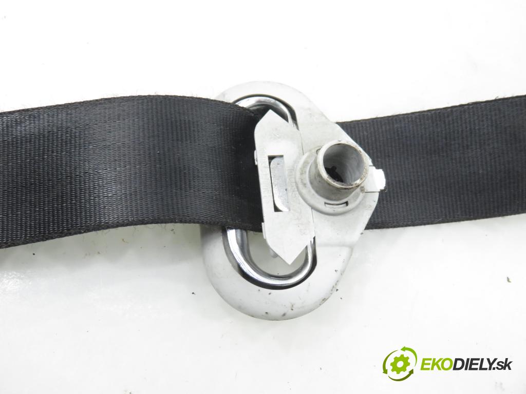 VW GOLF IV (1J1) HB 2003 55,00 1.4 16V - BCA 1390,00 držák BEZPEČNOST LP 1J4857705AA