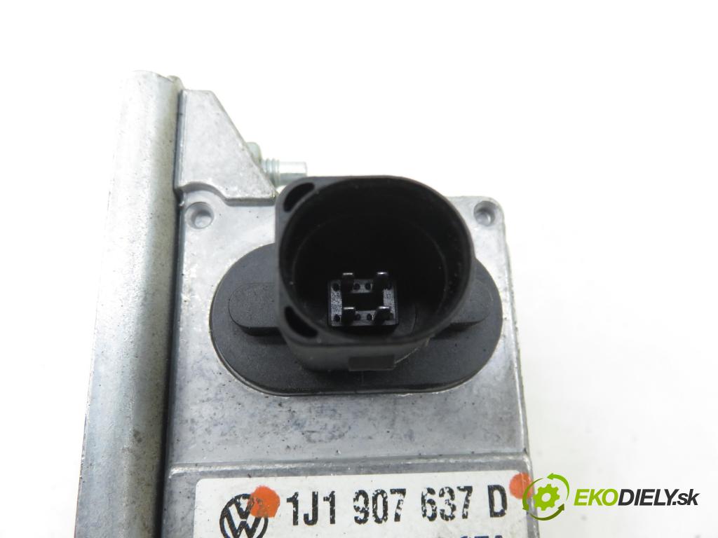 VW GOLF IV (1J1) HB 2003 55,00 1.4 16V - BCA 1390,00 Snímač ESP 1J1907637D ; 10098004822