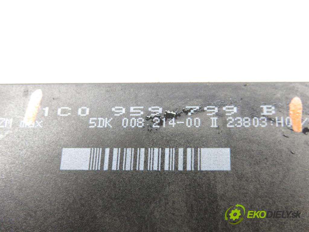 VW GOLF IV (1J1) HB 2003 55,00 1.4 16V - BCA 1390,00 MODUL komfortu 1C0959799B