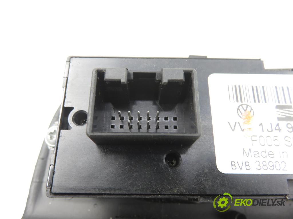 VW GOLF IV (1J1) HB 2003 55,00 1.4 16V - BCA 1390,00 Panel ovládania okien 1J4959857D