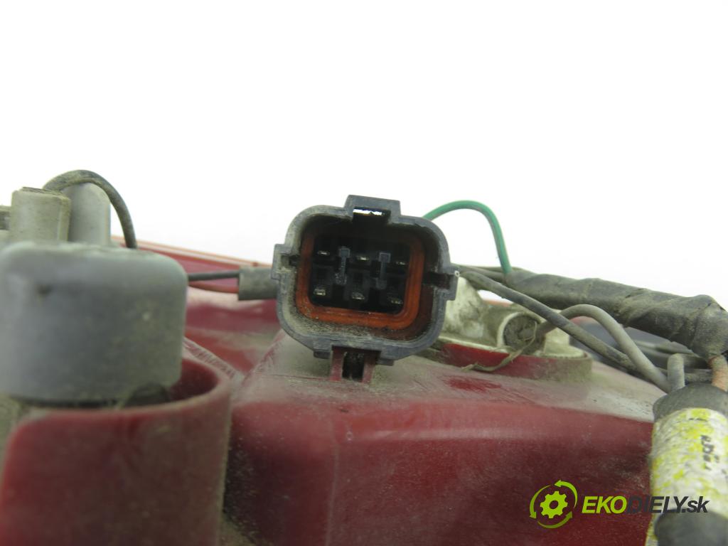 HYUNDAI TUCSON (JM) SUV 2005 83,00 2.0 CRDi 4WD 113 - D4EA 1991,00 světlo pravé zadní 924022E010