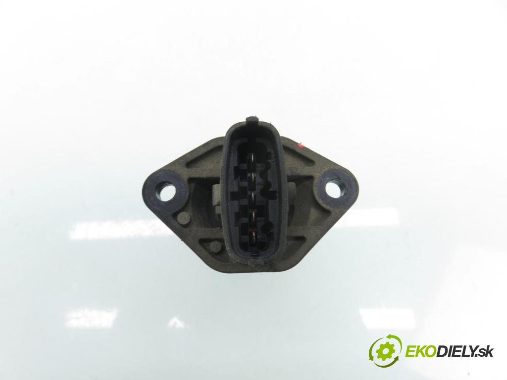 HYUNDAI TUCSON (JM) SUV 2005 83,00 2.0 CRDi 4WD 113 - D4EA 1991,00 váha vzduchu vzduchu F00C2G2063