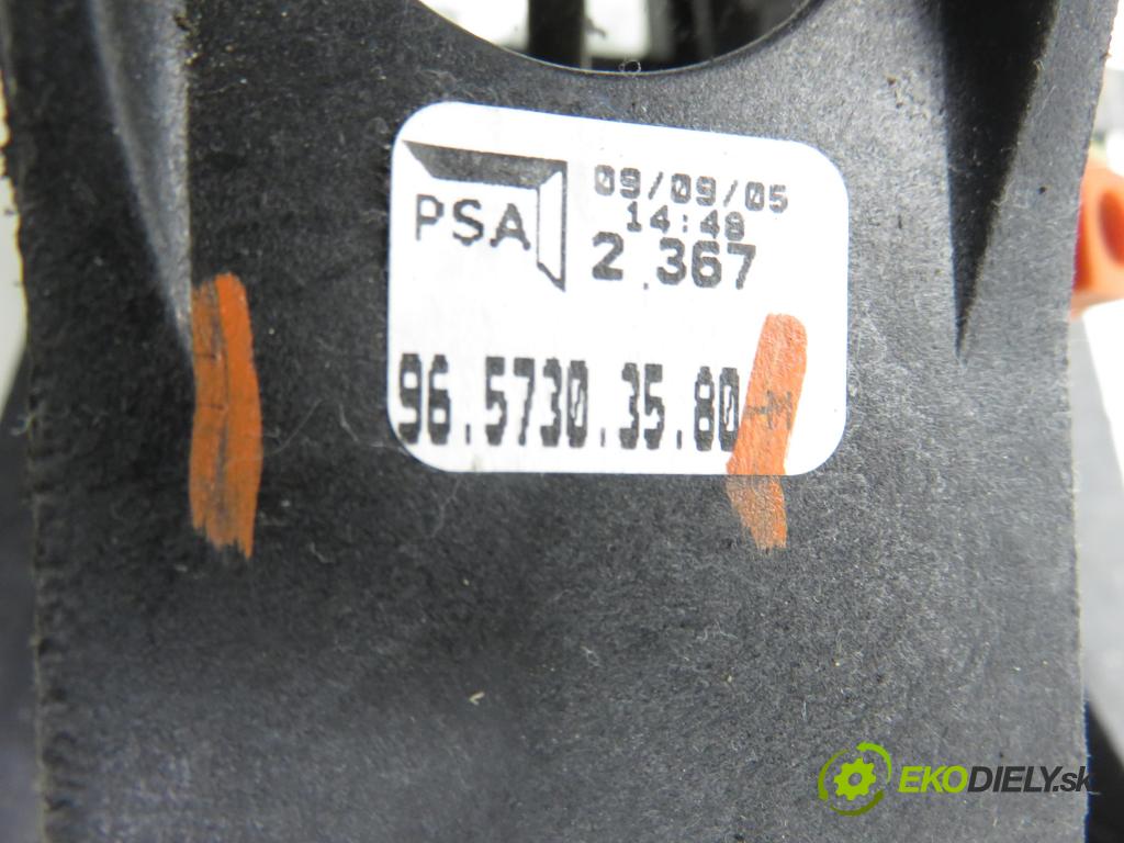 PEUGEOT 307 (3A/C) HB 2005 66,00 1.6 HDi 90 - 9HX (DV6ATED4) 1560,00 ZVEDÁK: 9657303580