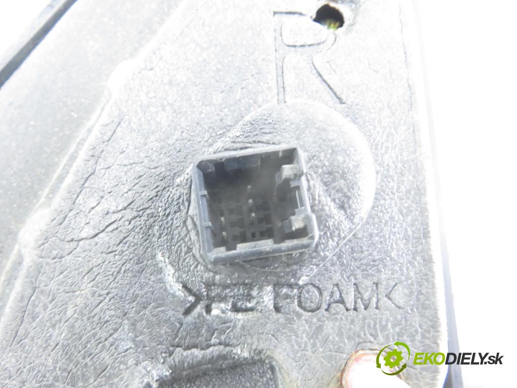 HYUNDAI TUCSON (JM) SUV 2005 83,00 2.0 CRDi 4WD 113 - D4EA 1991,00 Spätné zrkadlo