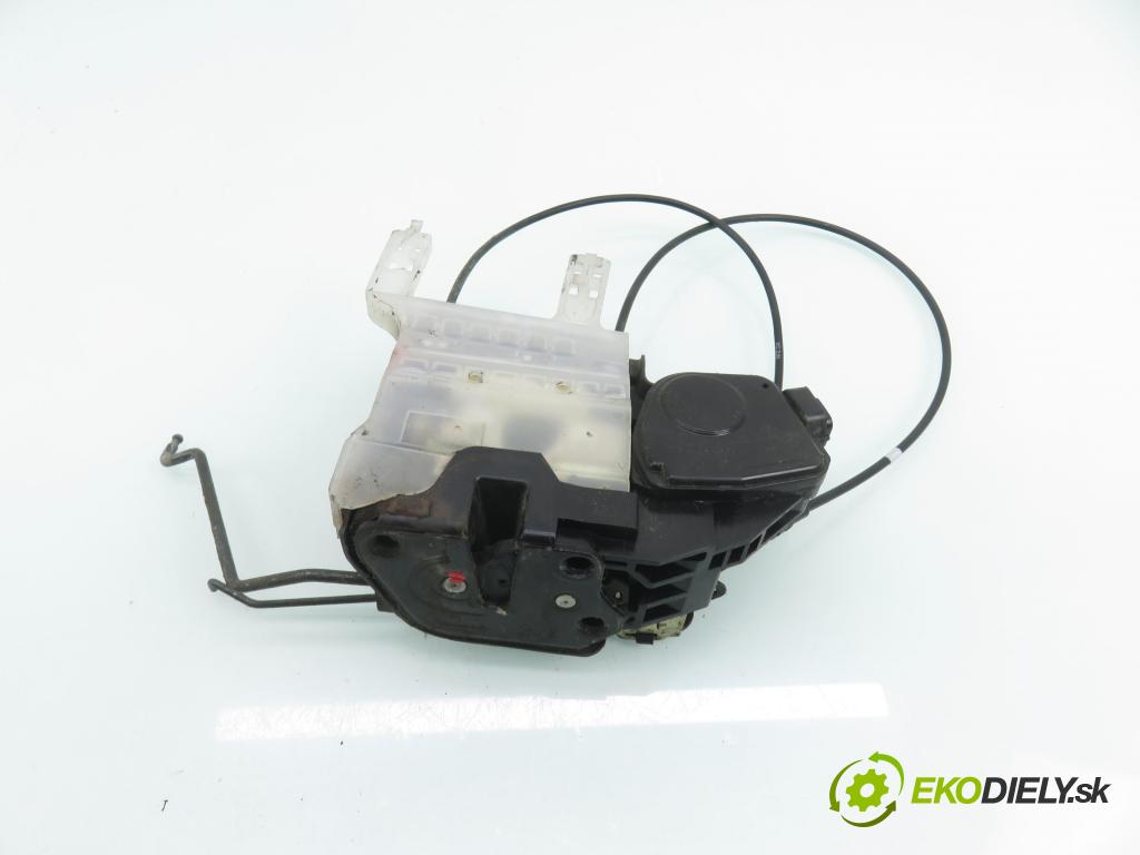 HYUNDAI TUCSON (JM) SUV 2005 83,00 2.0 CRDi 4WD 113 - D4EA 1991,00 zámok 