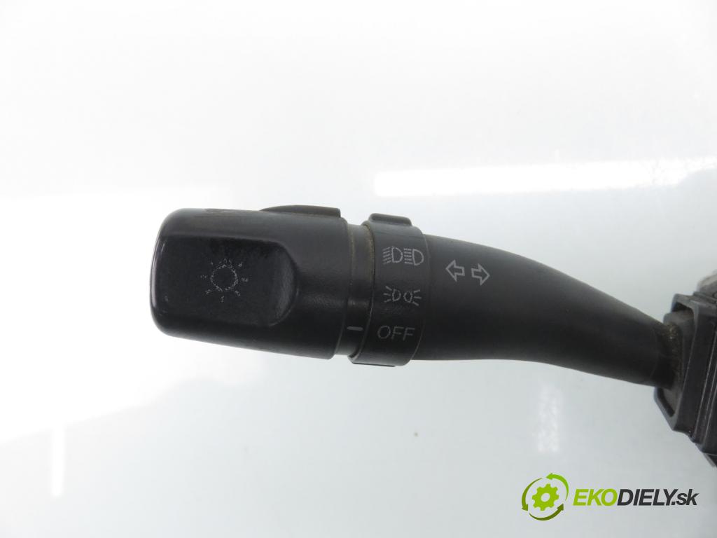 HYUNDAI TUCSON (JM) SUV 2005 83,00 2.0 CRDi 4WD 113 - D4EA 1991,00 páčka/prepínač