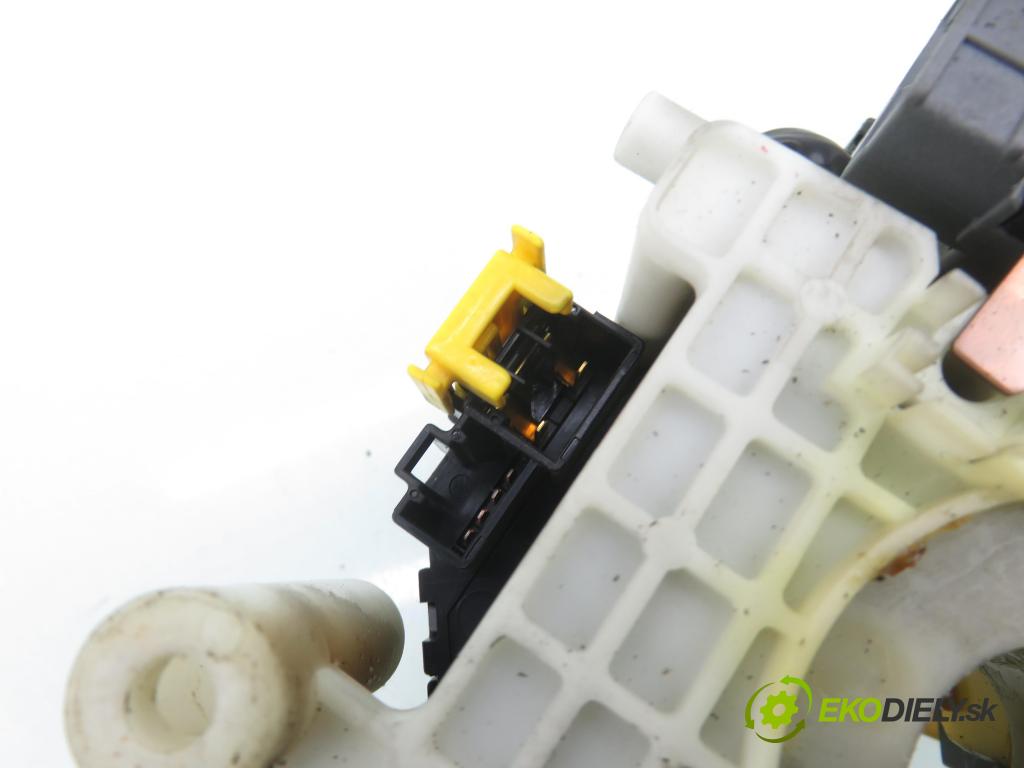 HYUNDAI TUCSON (JM) SUV 2005 83,00 2.0 CRDi 4WD 113 - D4EA 1991,00 páčka/prepínač