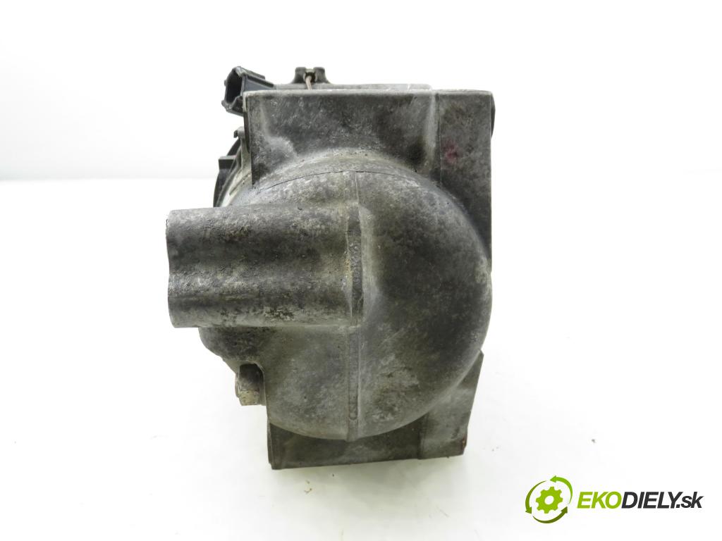 NISSAN NP300 NAVARA (D40) PICK-UP 2006 126,00 2.5 dCi 171 2488,00 KOMPRESOR: klimatizace  (Kompresor klimatizace)