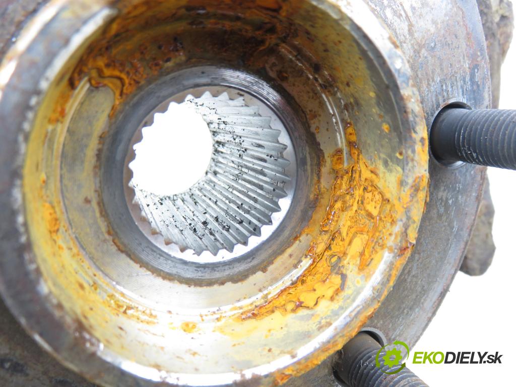 NISSAN NP300 NAVARA (D40) PICK-UP 2006 126,00 2.5 dCi 171 2488,00 náboj PP ABS