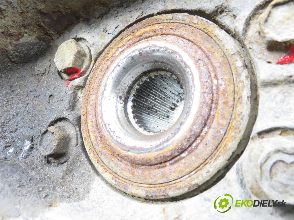 NISSAN NP300 NAVARA (D40) PICK-UP 2006 126,00 2.5 dCi 171 2488,00 náboj LP ABS